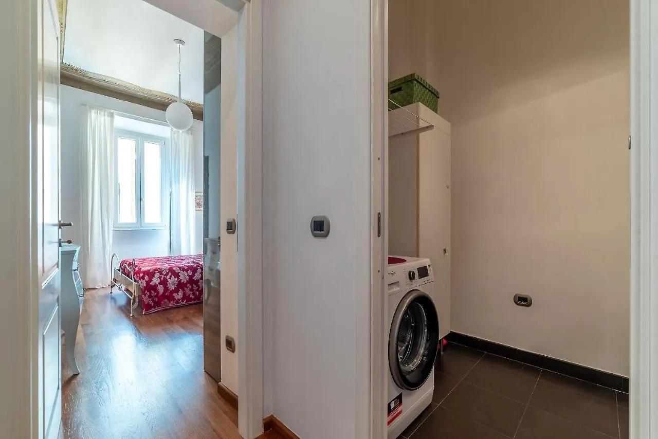 Vittorio Emanuele Elegant Apartment 로마 0*,  이탈리아